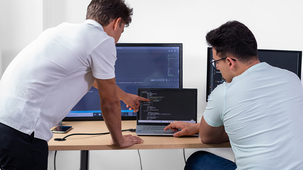 De técnico a programador: la ruta real para aprender a programar desde cero